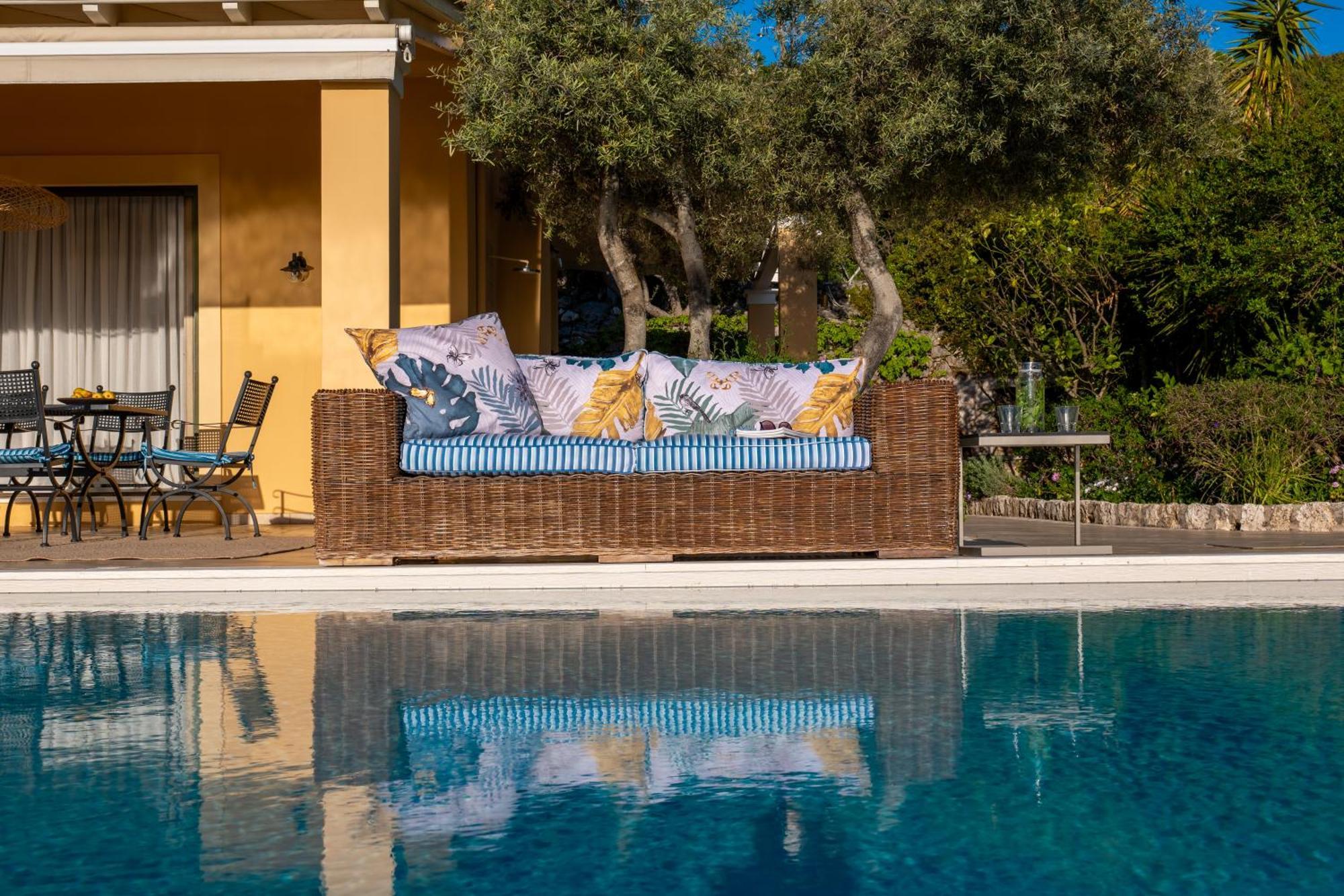 Artblue Villas Tsoukaladhes Luaran gambar